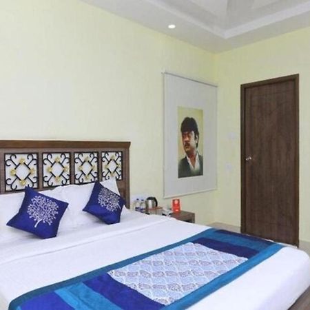 Cinemascope An Apart Hotel Chennai Exterior foto