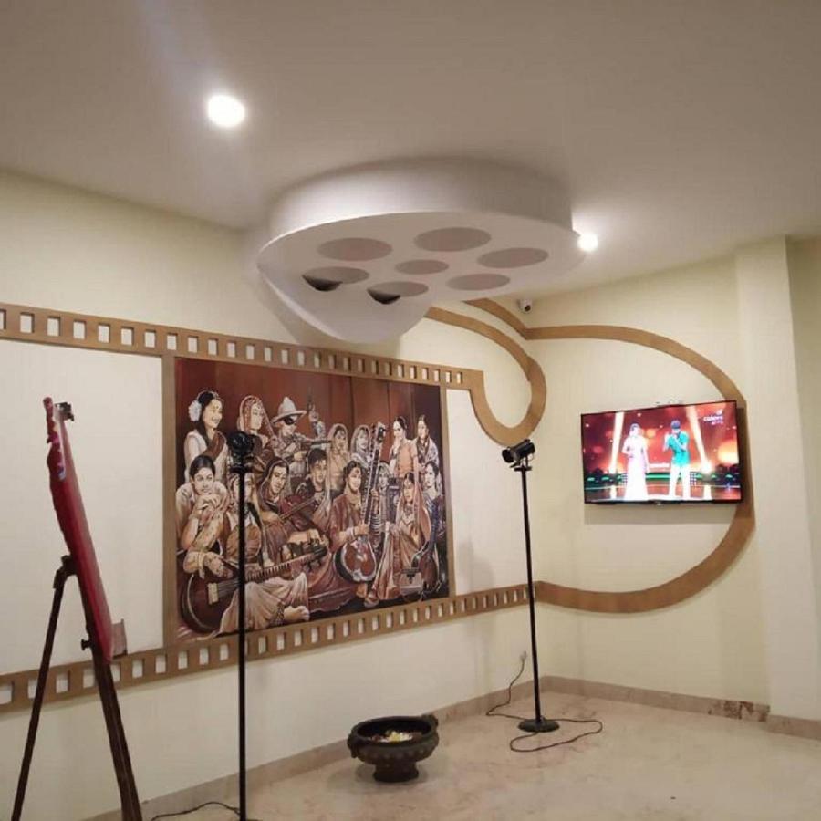 Cinemascope An Apart Hotel Chennai Exterior foto