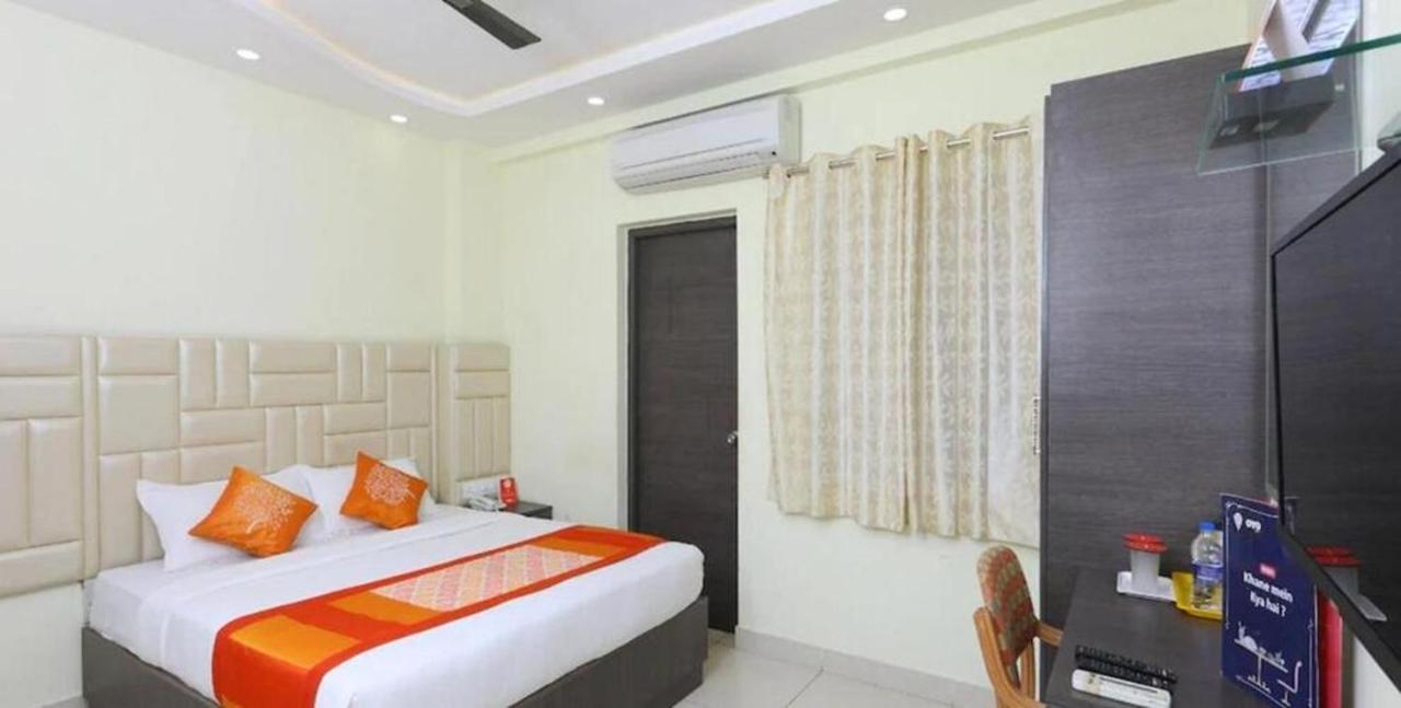 Cinemascope An Apart Hotel Chennai Exterior foto